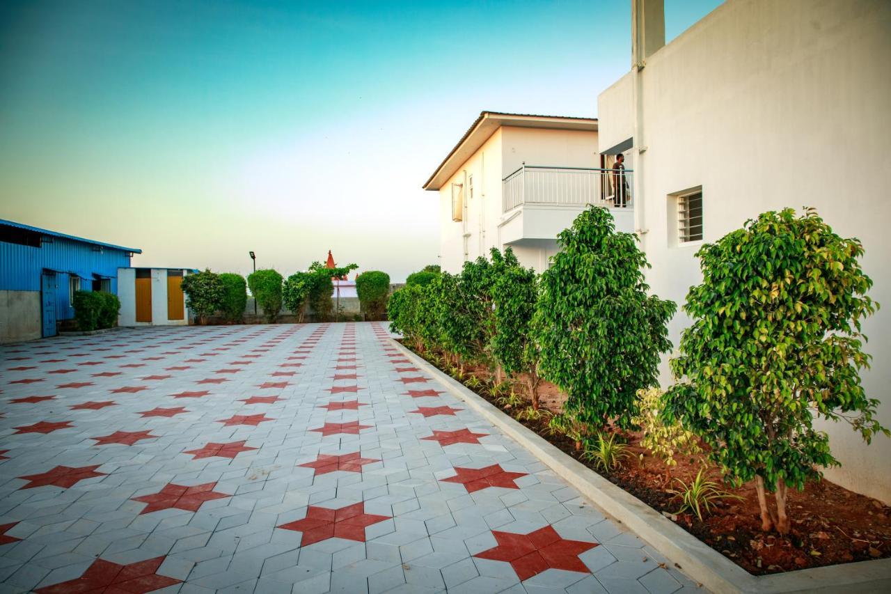 Thai Beach Resort Tiruchchendur ภายนอก รูปภาพ
